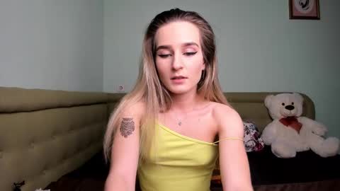 Snapshot of alexasweetblonde chatting on 02-12-25, 07:56 Alexa online show from 02-12-25, 07:56