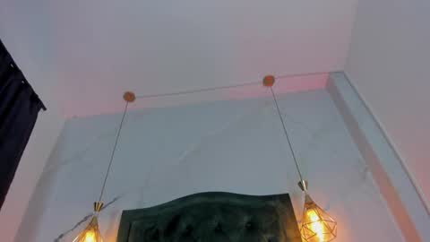    online show from 11-03-25, 03:02