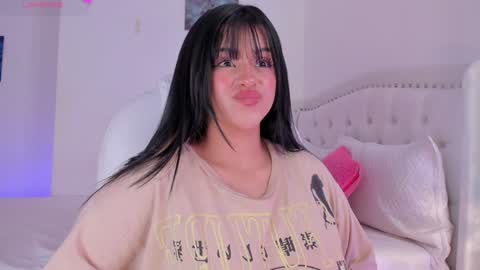 lexandra  online show from 01-30-25, 06:24