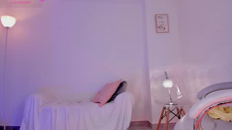 lexandra  online show from 02-28-25, 10:30