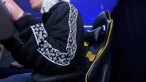 Snapshot of alexgiraldo__ chatting on 10-16-25, 10:49 alexgiraldo__ online show from 10-16-25, 10:49