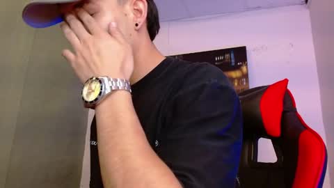 alexgiraldo__ online show from 05-17-26, 12:01