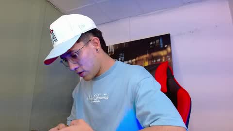 alexgiraldo__ online show from 05-26-26, 02:07