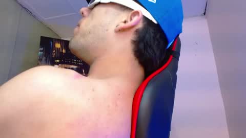 alexgiraldo__ online show from 05-27-26, 07:00