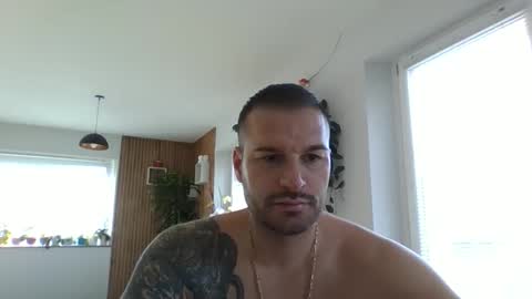 Snapshot of alexgrandi2024 chatting on 01-12-26, 11:37 rey ale84 online show from 01-12-26, 11:37