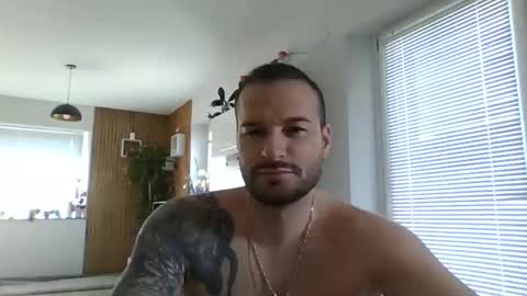 Snapshot of alexgrandi2024 chatting on 03-16-26, 11:58 rey ale84 online show from 03-16-26, 11:58