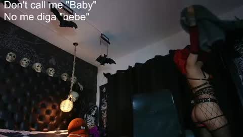 Snapshot of alexhoe_ chatting on 06-27-26, 06:35 Alex online show from 06-27-26, 06:35