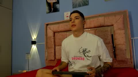 Snapshot of alexia_boy chatting on 01-09-26, 08:10 alexia boy online show from 01-09-26, 08:10