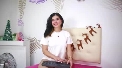 Snapshot of alexia_clark7 chatting on 12-14-25, 03:23 alexia_clark7 online show from 12-14-25, 03:23