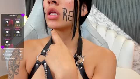 Snapshot of alexiacooperr chatting on 01-11-25, 09:47 Alexiaa Online 1430 to 2100 GMT-5 online show from 01-11-25, 09:47