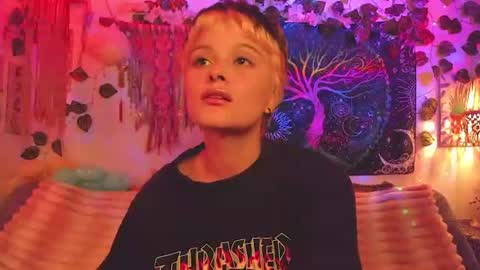 Snapshot of alexiafisher_ chatting on 07-04-26, 01:01 Alex online show from 07-04-26, 01:01