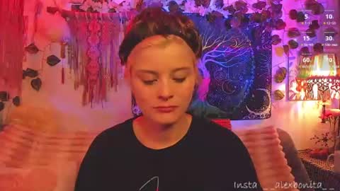 Snapshot of alexiafisher_ chatting on 07-10-26, 05:56 Alex online show from 07-10-26, 05:56