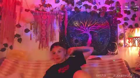 Snapshot of alexiafisher_ chatting on 07-12-26, 02:02 Alex online show from 07-12-26, 02:02