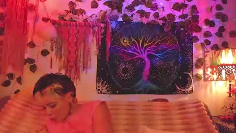Snapshot of alexiafisher_ chatting on 07-18-26, 10:24 Alex online show from 07-18-26, 10:24