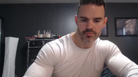 Snapshot of alexiarain chatting on 11-18-25, 02:43 Alex online show from 11-18-25, 02:43