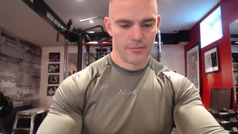 Snapshot of alexiarain chatting on 12-14-25, 08:24 Alex online show from 12-14-25, 08:24