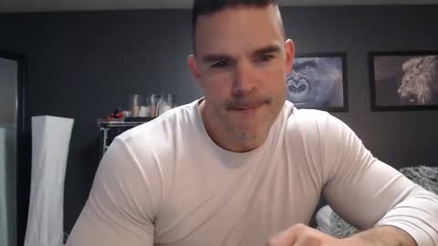 Snapshot of alexiarain chatting on 12-18-25, 02:17 Alex online show from 12-18-25, 02:17