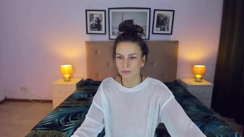 Alexia online show from 12-25-24, 06:41