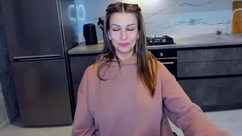 Alexia online show from 02-25-25, 12:03