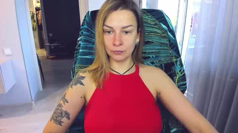 Snapshot of alexiayellow chatting on 05-20-26, 09:04 Alexia online show from 05-20-26, 09:04