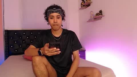 Snapshot of alexis21_ chatting on 09-10-25, 02:33 Alexis online show from 09-10-25, 02:33