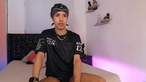 Snapshot of alexis21_ chatting on 09-21-25, 06:53 Alexis online show from 09-21-25, 06:53