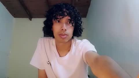 Snapshot of alexis21_ chatting on 10-17-25, 07:38 Alexis online show from 10-17-25, 07:38