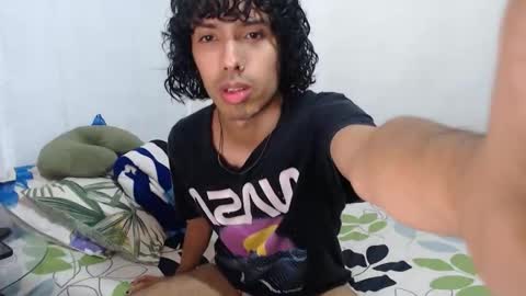 Snapshot of alexis21_ chatting on 11-12-25, 09:21 Alexis online show from 11-12-25, 09:21