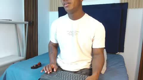 Snapshot of alexis_fernandez chatting on 07-24-26, 08:51 Alexis Fernandez online show from 07-24-26, 08:51