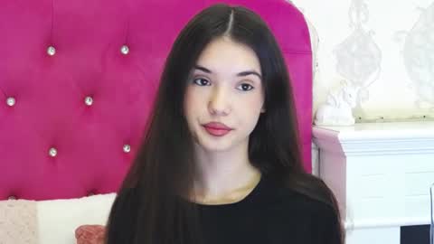 alexisdevine online show from 06-18-26, 04:24