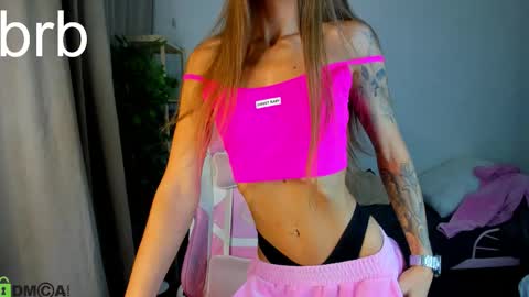 Alexis   Mon Tue Wed Thu Fri 7 GMT 0100am-0700am  online show from 09-24-25, 08:45