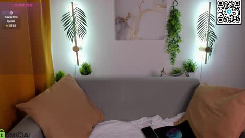 Alexis   Mon Tue Wed Thu Fri 7 GMT 0100am-0700am  online show from 11-14-25, 04:38