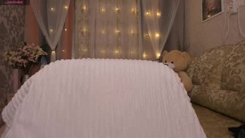 Amely online show from 12-11-24, 01:15