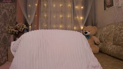 Amely online show from 12-12-24, 01:10