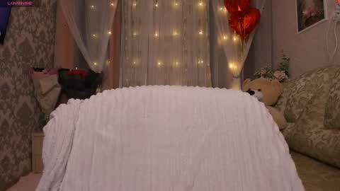 Amely online show from 12-23-24, 01:18
