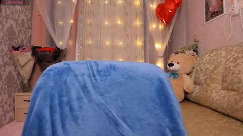 Amely online show from 12-25-24, 01:10