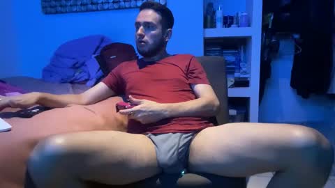 Snapshot of alexitho35 chatting on 11-20-25, 08:14 alexitho35 online show from 11-20-25, 08:14