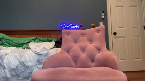 Snapshot of alexmanndickerson chatting on 12-15-24, 05:53 Alex Mann online show from 12-15-24, 05:53