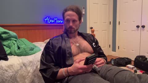 Snapshot of alexmanndickerson chatting on 12-21-24, 02:19 Alex Mann online show from 12-21-24, 02:19
