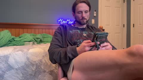 Snapshot of alexmanndickerson chatting on 01-08-25, 03:28 Alex Mann online show from 01-08-25, 03:28