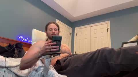Snapshot of alexmanndickerson chatting on 02-18-25, 04:05 Alex Mann online show from 02-18-25, 04:05