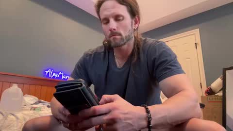 Snapshot of alexmanndickerson chatting on 02-23-25, 05:18 Alex Mann online show from 02-23-25, 05:18