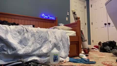 Snapshot of alexmanndickerson chatting on 03-06-25, 01:03 Alex Mann online show from 03-06-25, 01:03