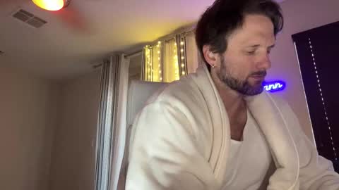 Snapshot of alexmanndickerson chatting on 10-23-25, 02:49 Alex Mann online show from 10-23-25, 02:49