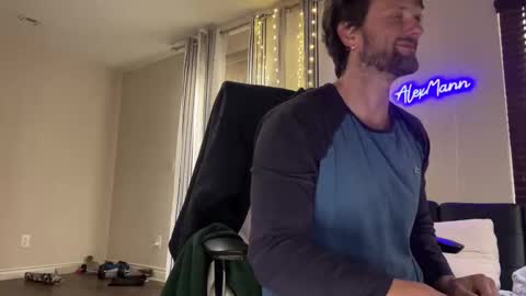 Snapshot of alexmanndickerson chatting on 10-30-25, 05:35 Alex Mann online show from 10-30-25, 05:35