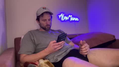 Snapshot of alexmanndickerson chatting on 11-07-25, 08:20 Alex Mann online show from 11-07-25, 08:20