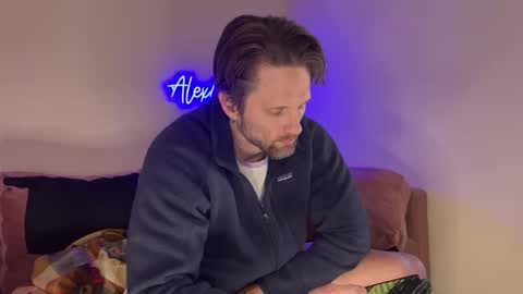 Snapshot of alexmanndickerson chatting on 11-08-25, 05:01 Alex Mann online show from 11-08-25, 05:01