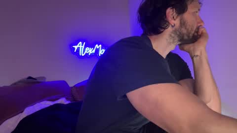 Snapshot of alexmanndickerson chatting on 11-27-25, 02:41 Alex Mann online show from 11-27-25, 02:41