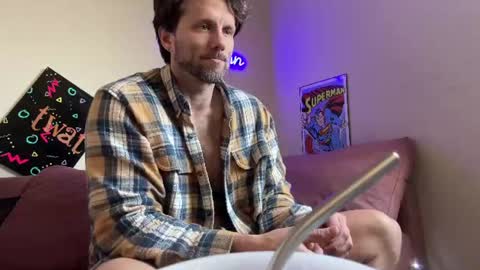 Alex Mann online show from 06-17-26, 06:20