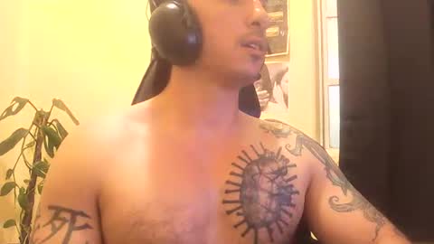 Snapshot of alexopenmind21 chatting on 05-08-26, 02:39 Alexxx online show from 05-08-26, 02:39